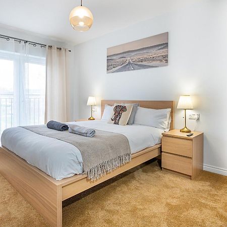 Reading 2-Bed Apartment & Parking Exterior photo