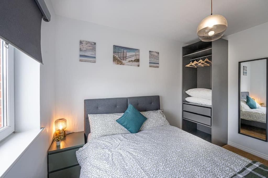 Reading 2-Bed Apartment & Parking Exterior photo
